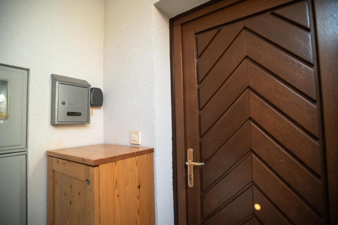 Pritlicni Apartma Hribovc Z Atrijem Kranjska Gora Luaran gambar