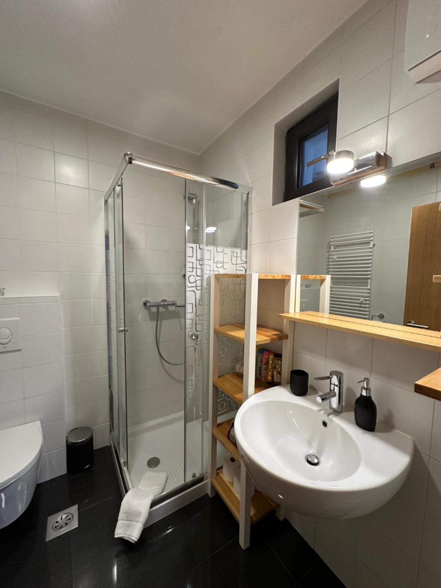 Pritlicni Apartma Hribovc Z Atrijem Kranjska Gora Luaran gambar